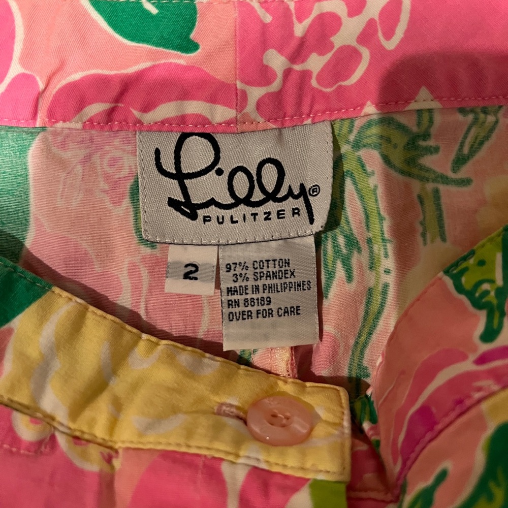 Lilly Pulitzer Pink and Yellow Floral Capri Pants Flowers - Picture 2 of 3